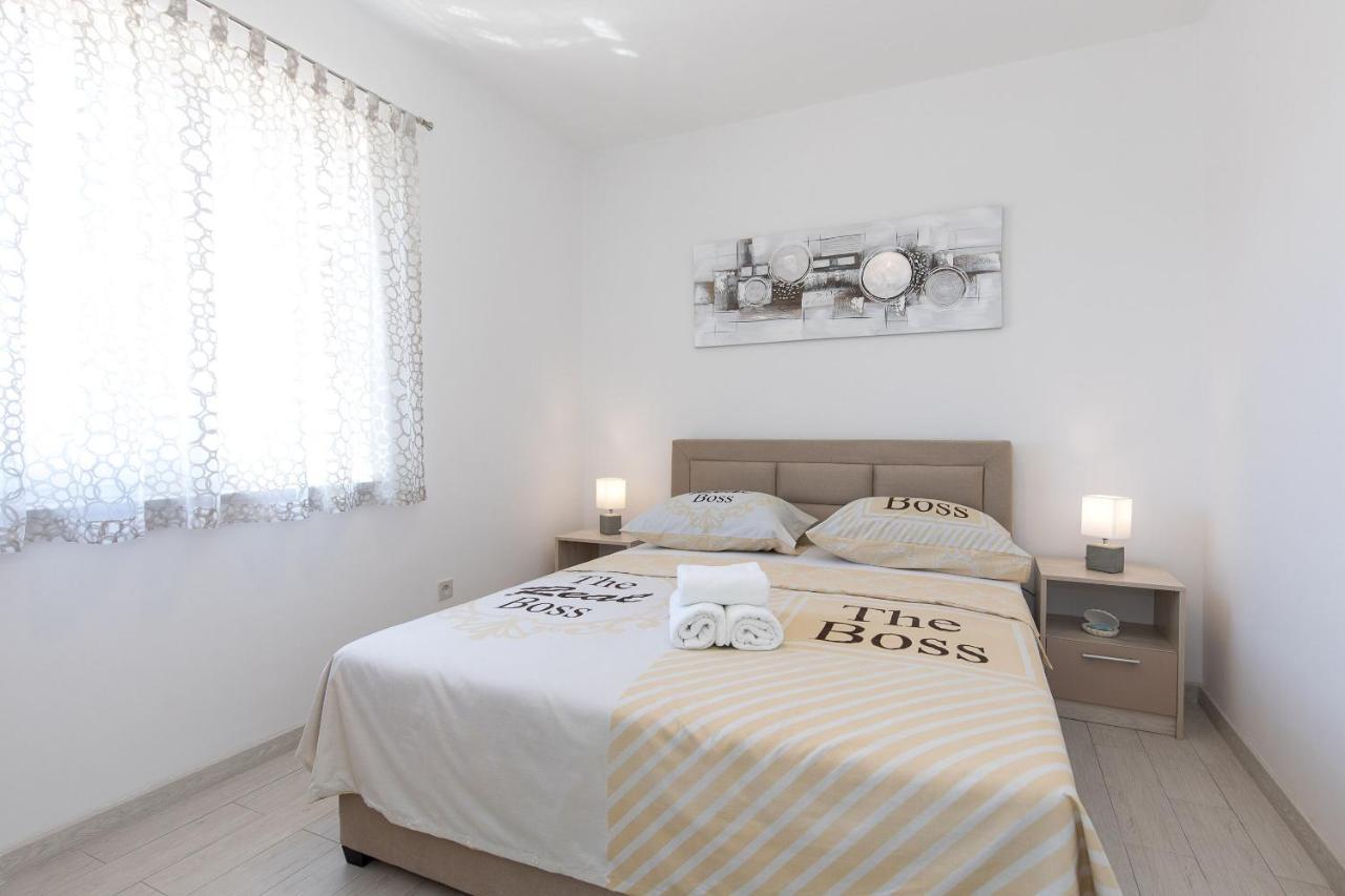 Apartment Oleander Punat Bagian luar foto