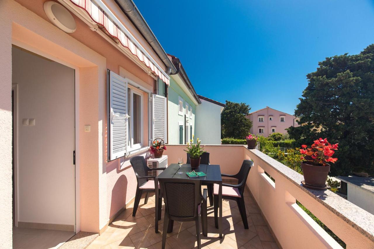 Apartment Oleander Punat Bagian luar foto