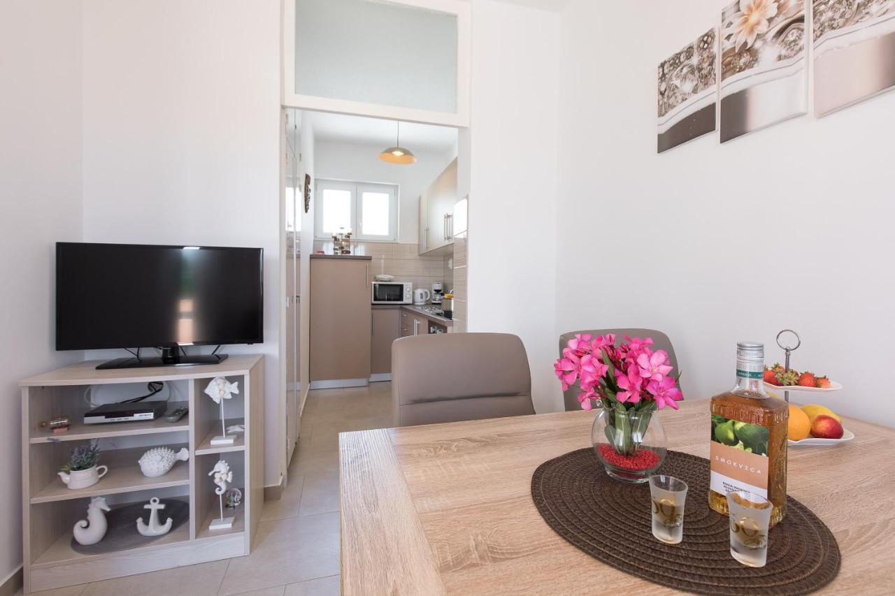 Apartment Oleander Punat Bagian luar foto