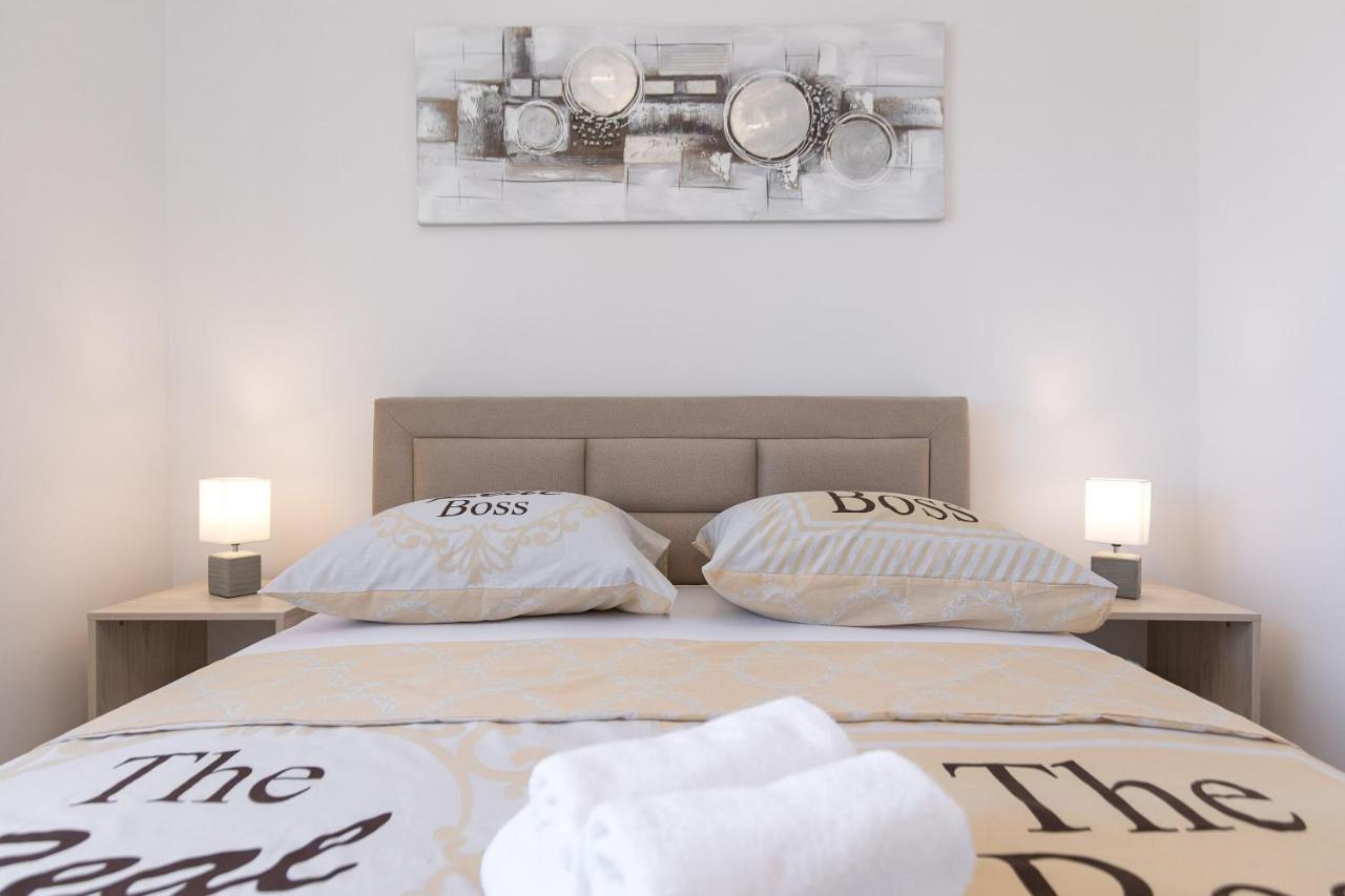 Apartment Oleander Punat Bagian luar foto