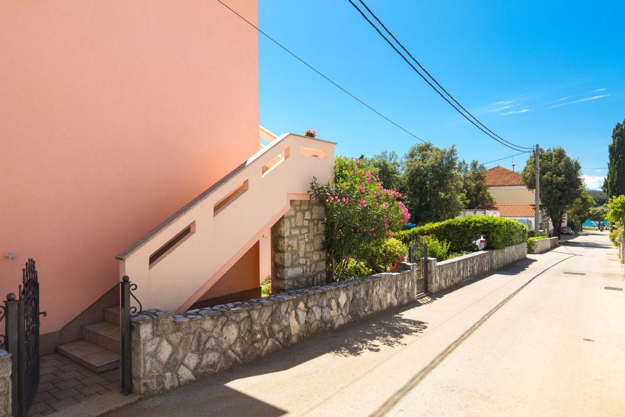 Apartment Oleander Punat Bagian luar foto